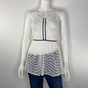 Lauren Conrad women’s sleeveless‎ blouse